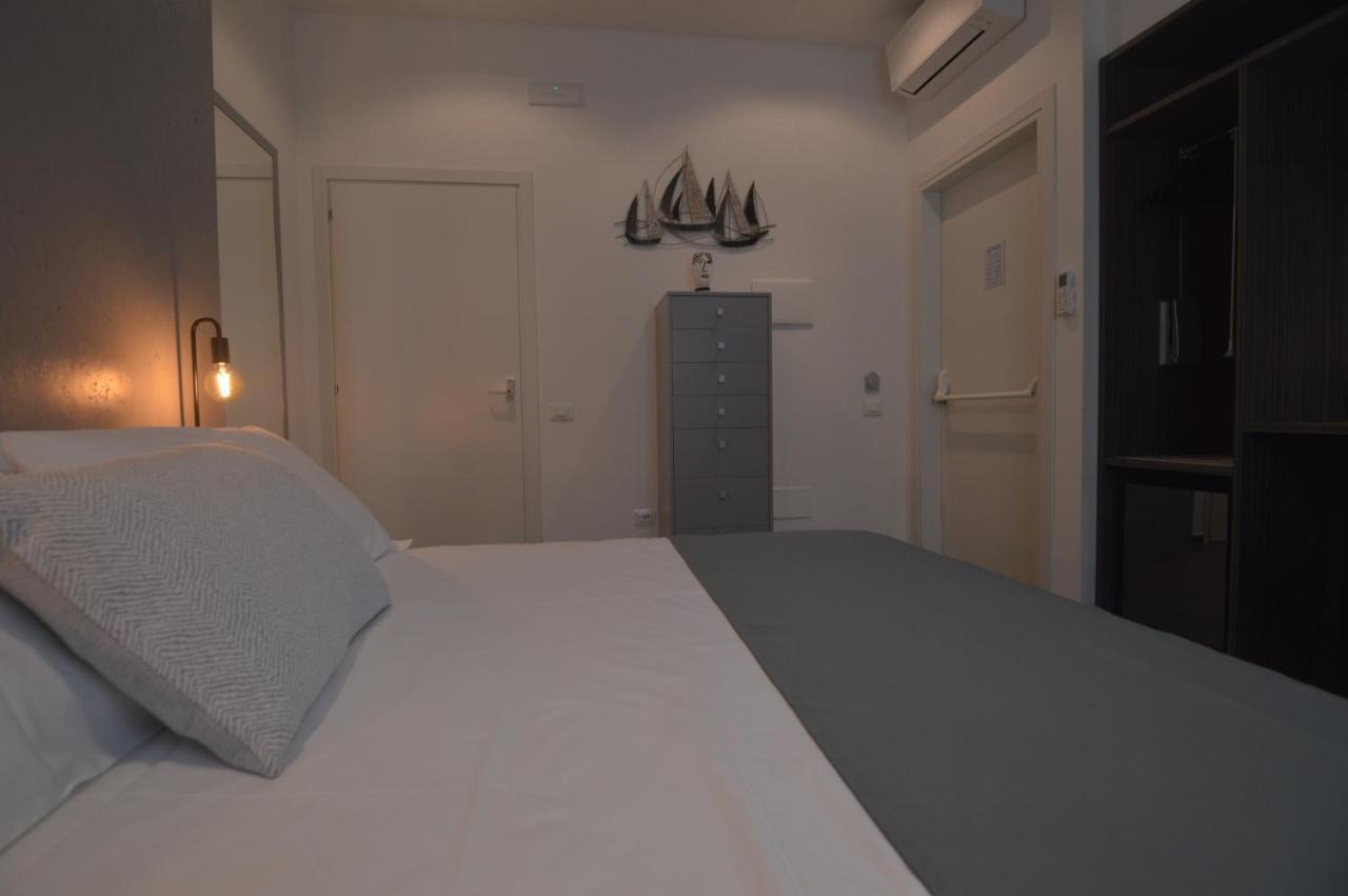 Bed And Breakfast Villa Tota กาตันซาโร ภายนอก รูปภาพ