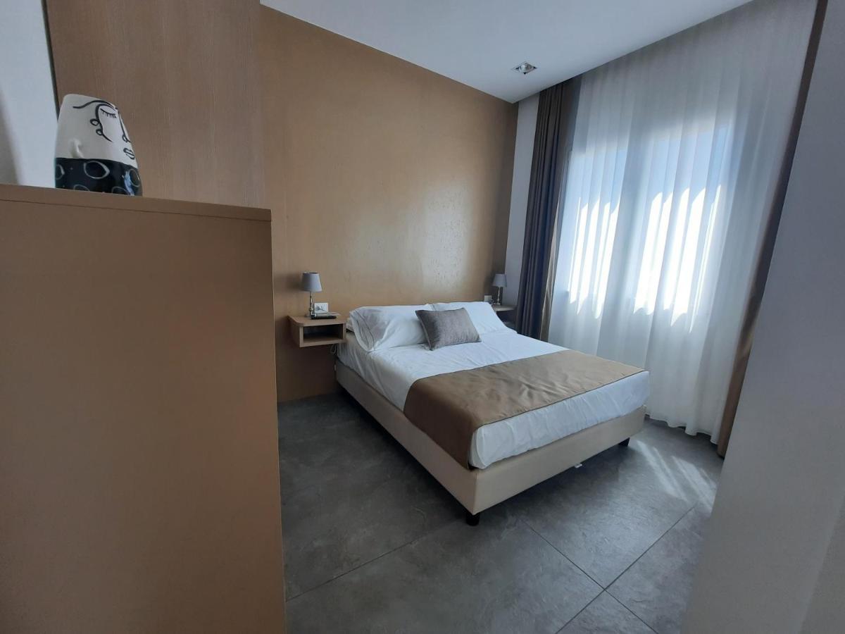 Bed And Breakfast Villa Tota กาตันซาโร ภายนอก รูปภาพ