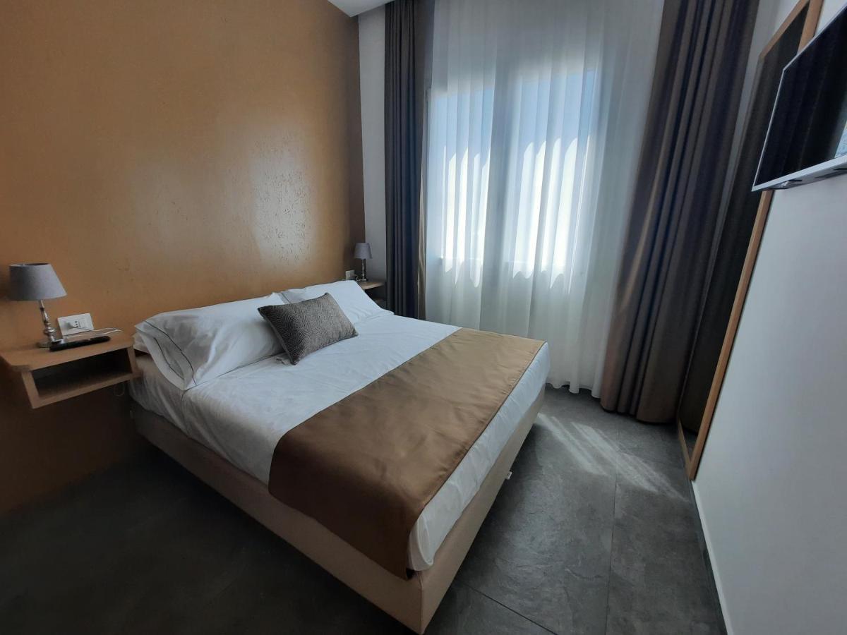 Bed And Breakfast Villa Tota กาตันซาโร ภายนอก รูปภาพ