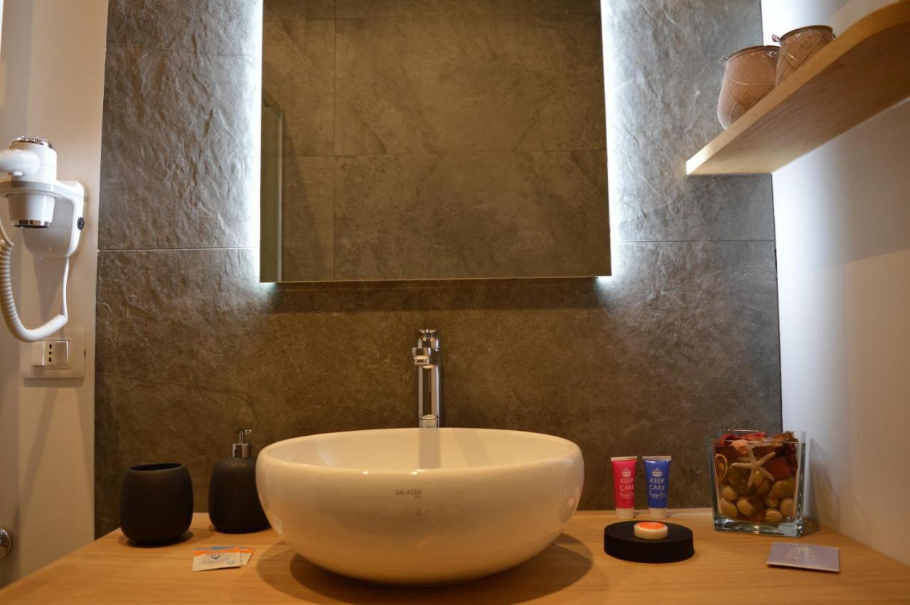 Bed And Breakfast Villa Tota กาตันซาโร ภายนอก รูปภาพ