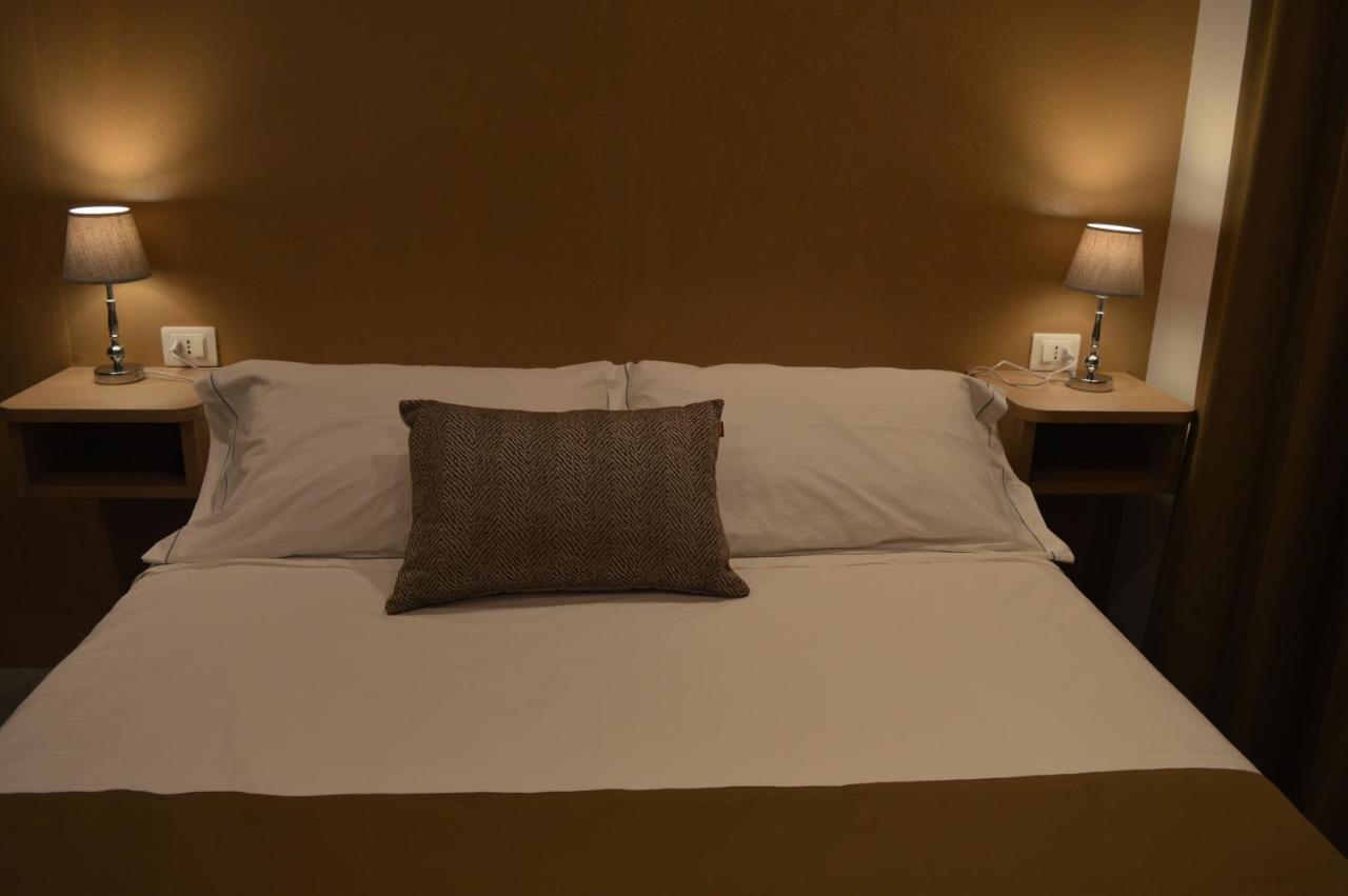 Bed And Breakfast Villa Tota กาตันซาโร ภายนอก รูปภาพ