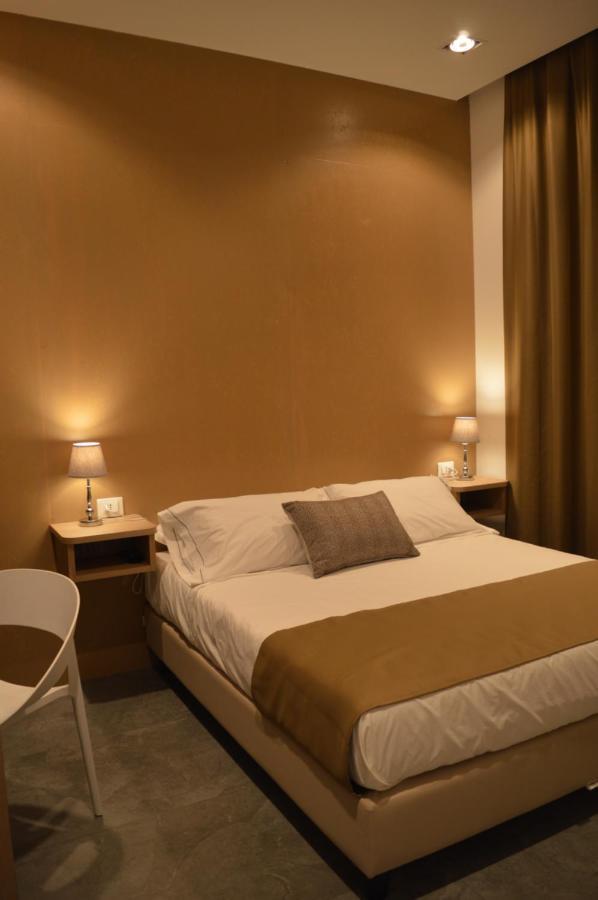 Bed And Breakfast Villa Tota กาตันซาโร ภายนอก รูปภาพ